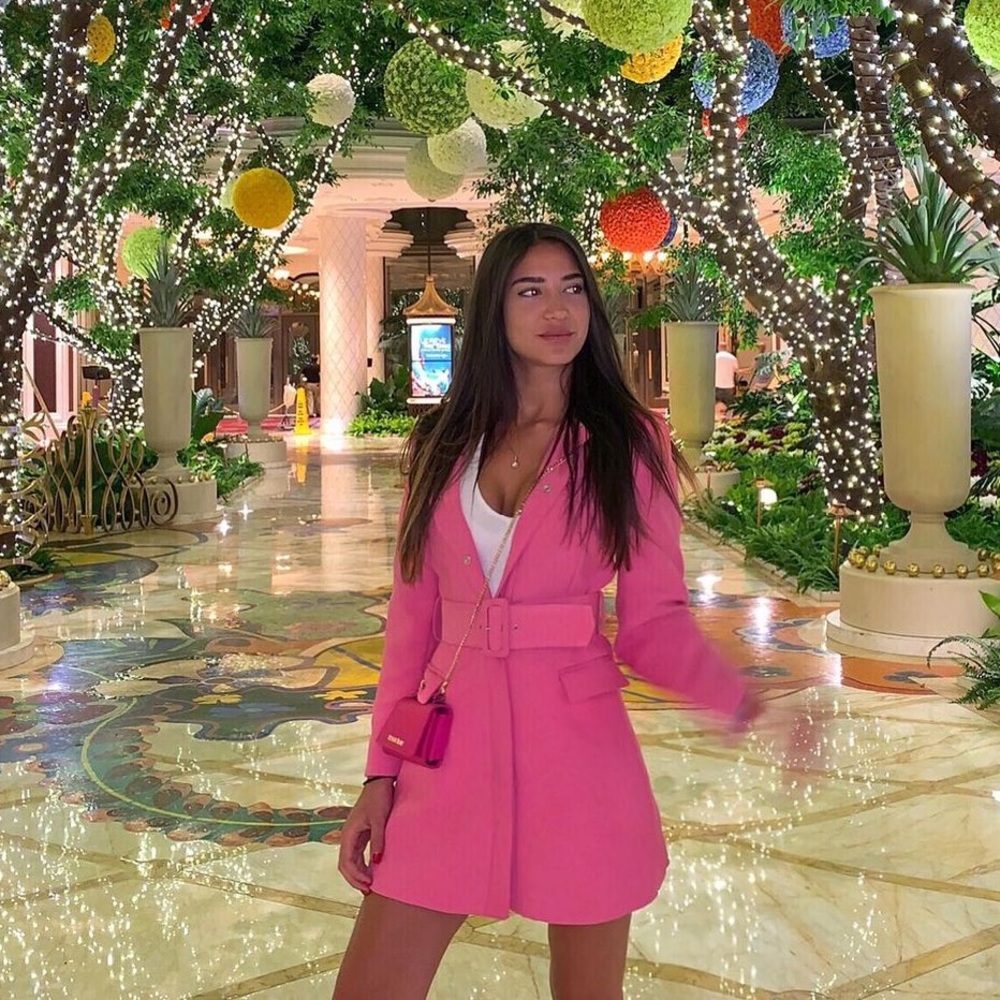 Jacket/ dress this item can be both !